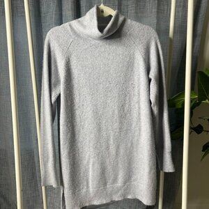 Ann Taylor XS Sweater – Timeless & Cozy